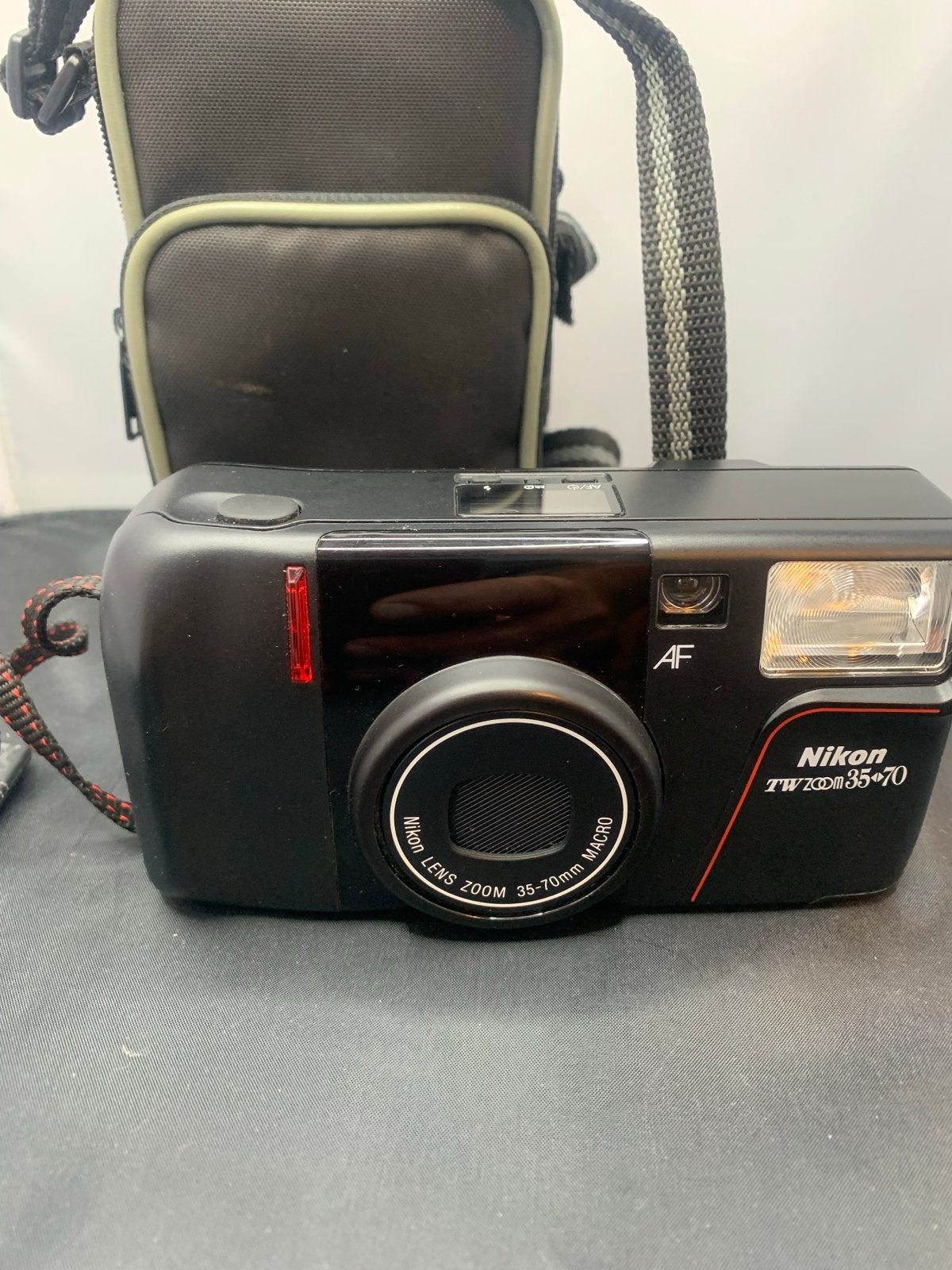 Nikon TW Zoom 35-70 analoge compact camera met tasje, Audio, Tv en Foto, Fotocamera's Analoog, Ophalen of Verzenden, Zo goed als nieuw