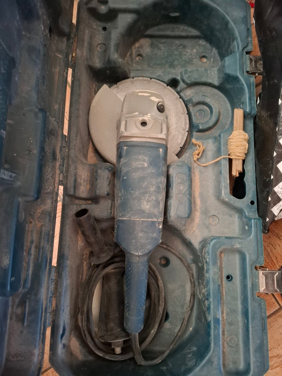 Bosch Haakse Slijpmachine in Koffer, Doe-het-zelf en Verbouw, Gereedschap | Slijpmachines, Ophalen