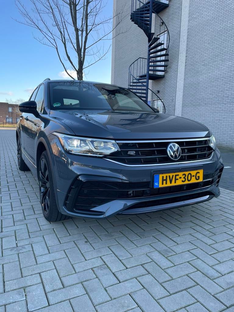 Volkswagen Tiguan 2.0 TSI 190pk 4Motion DSG 2021 Grijs, Automaat, 1984 cc, 2500 kg, Leder