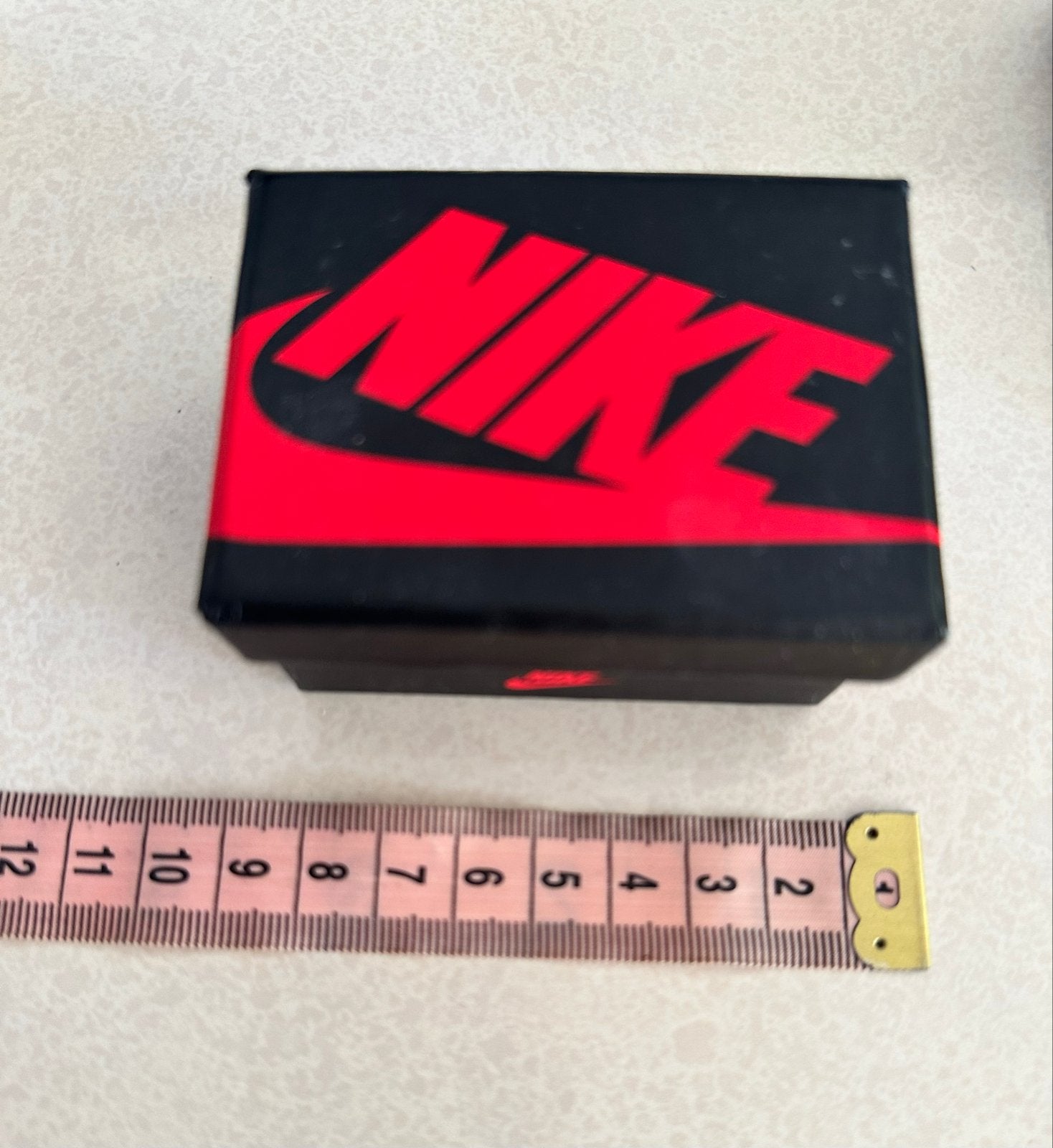 Nike sneaker sleutelhanger met doosje, Verzamelen, Sleutelhangers, Ophalen of Verzenden, Nieuw, Merk