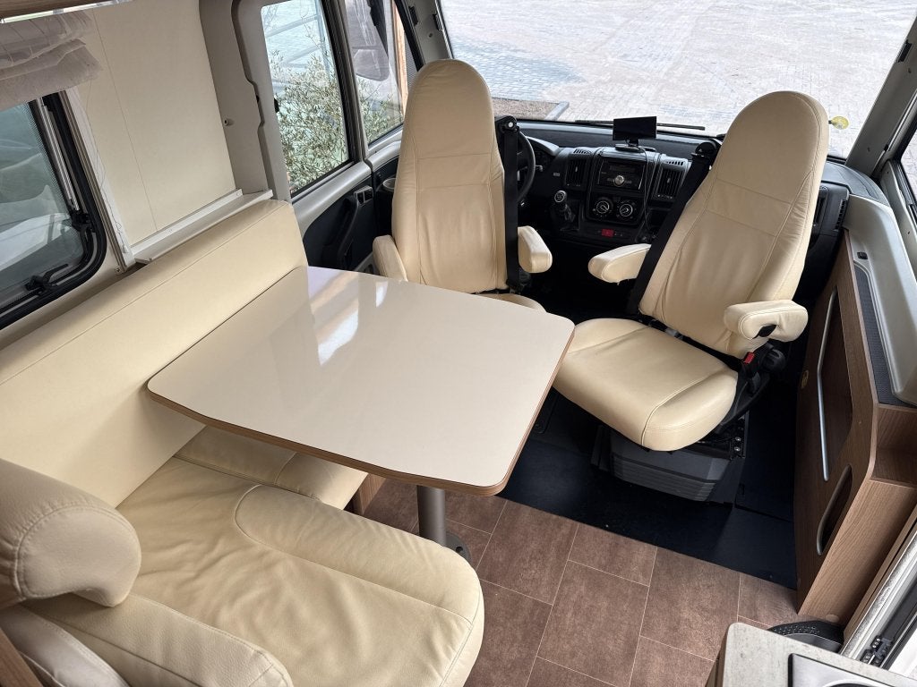 Foto 13 van Bürstner Viseo 690 I bj 2014 lengte bedden vakantie