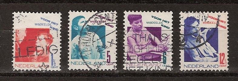 NVPH 240 - 243 geb Kinderzegels 1931 OUD NEDERLAND p/stuk, Ophalen of Verzenden, T/m 1940, Gestempeld