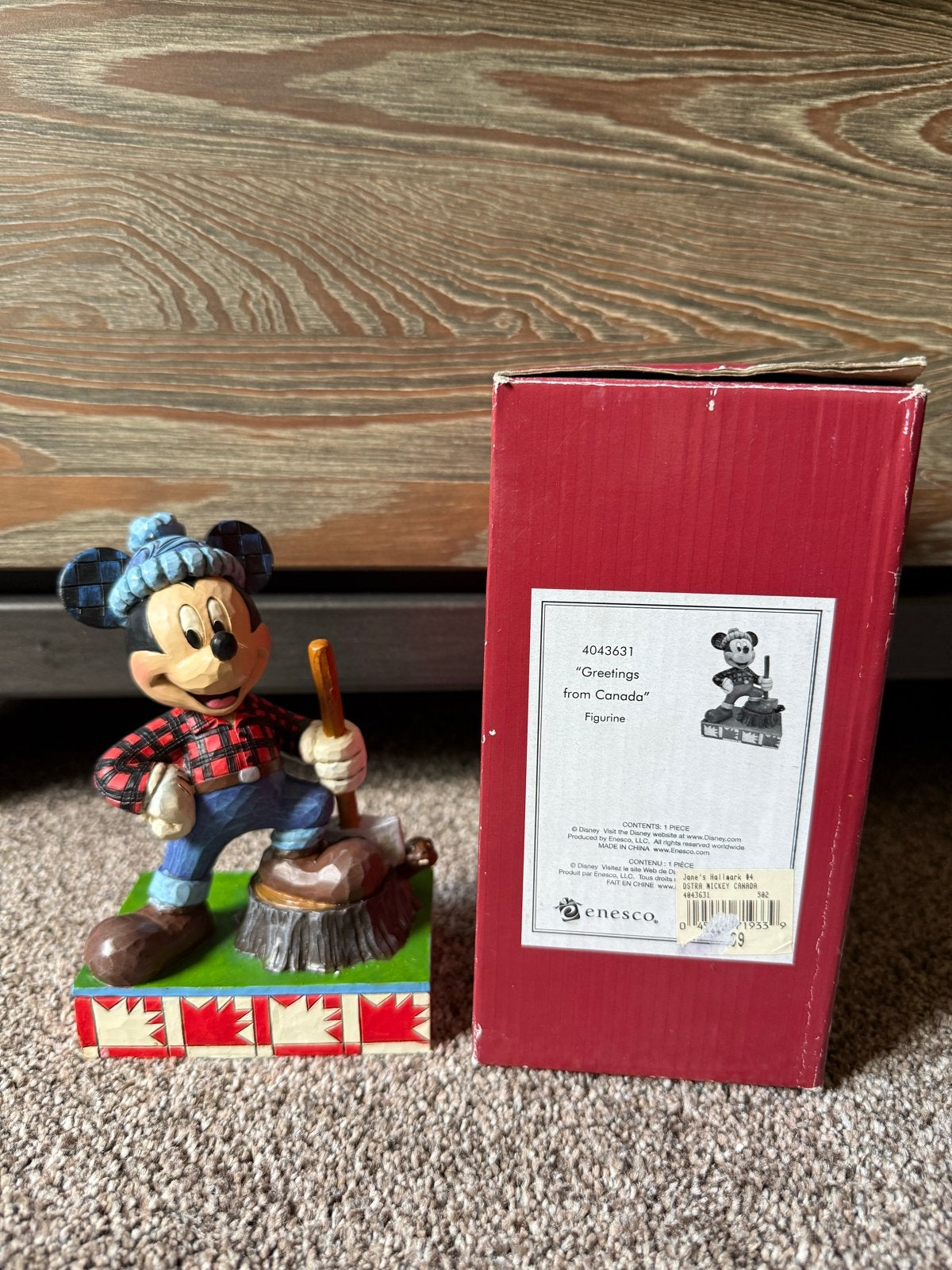 Disney Traditions Mickey Mouse "Greetings from Canada" beeld, Verzamelen, Ophalen of Verzenden, Zo goed als nieuw
