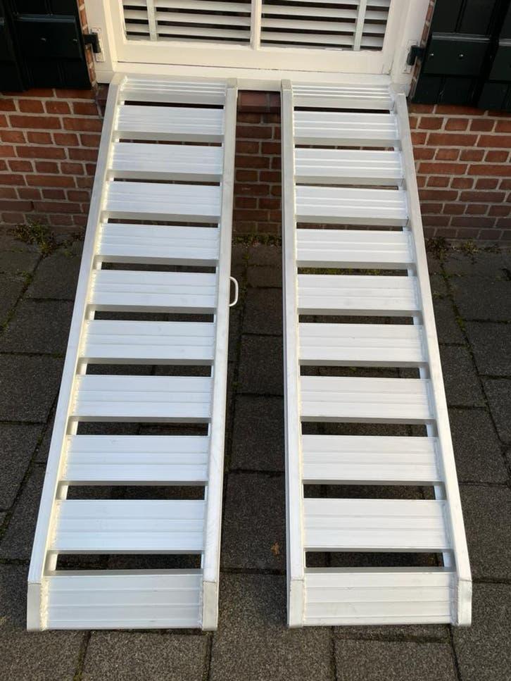 Alu oprijplaten 2400kg nooit gebruikt, Ophalen, Zo goed als nieuw