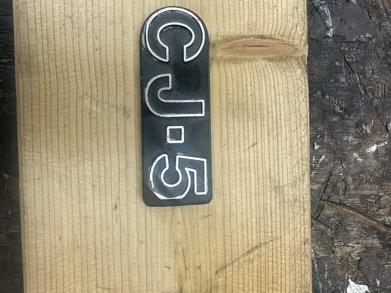 Jeep CJ-5 Embleem - Origineel en in goede staat, Ophalen of Verzenden, Gebruikt, Jeep