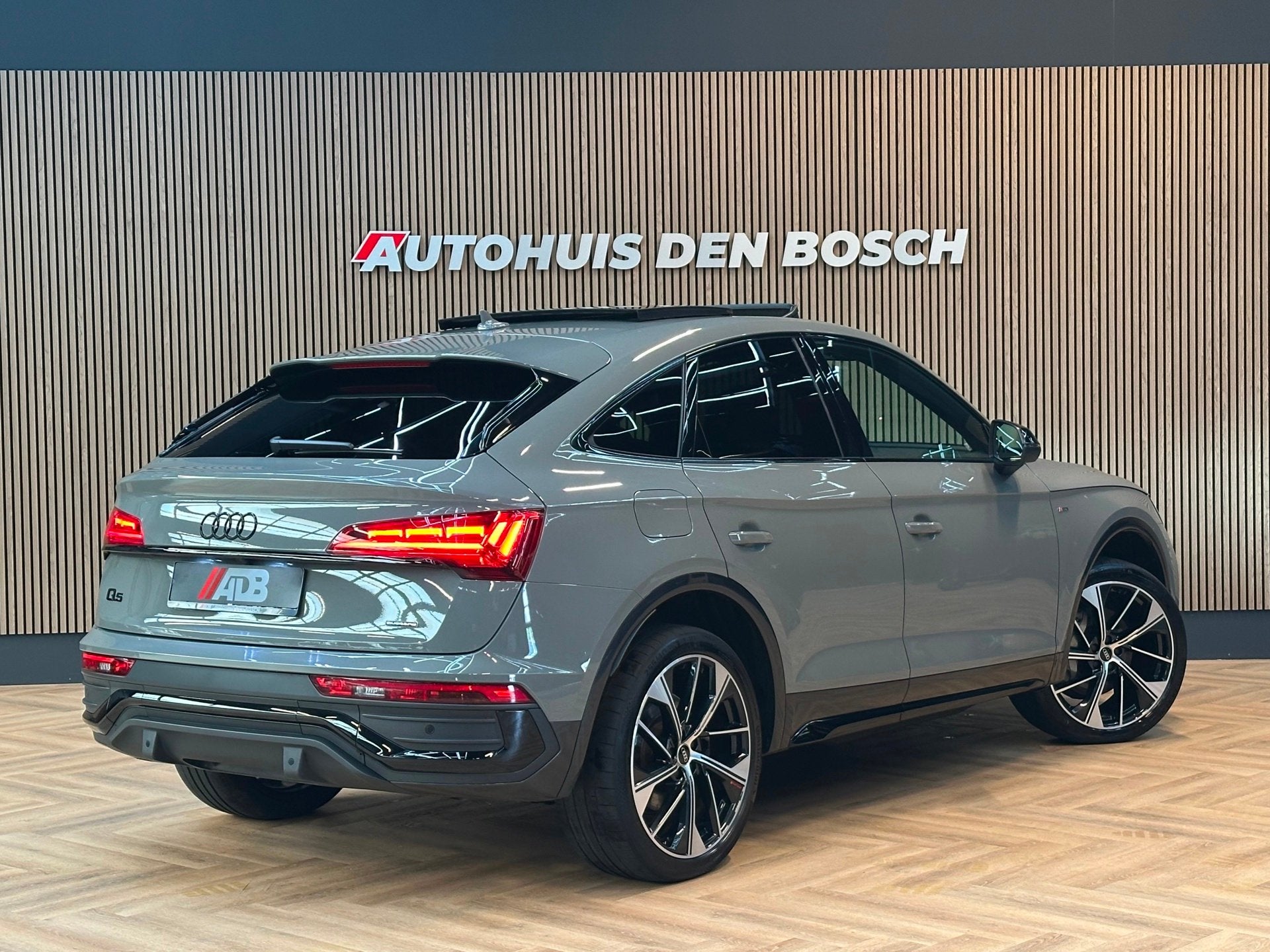 Audi Q5 Sportback 55 TFSI e S Line edition 367PK|Pano|Trekh, Auto's, Automaat, Dealer onderhouden, Gebruikt, 4 cilinders
