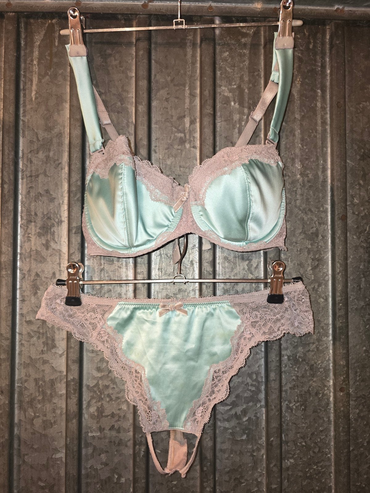 Lingerie setje: BH en string in mintgroen en kant, Verzenden, Meerkleurig, Setje