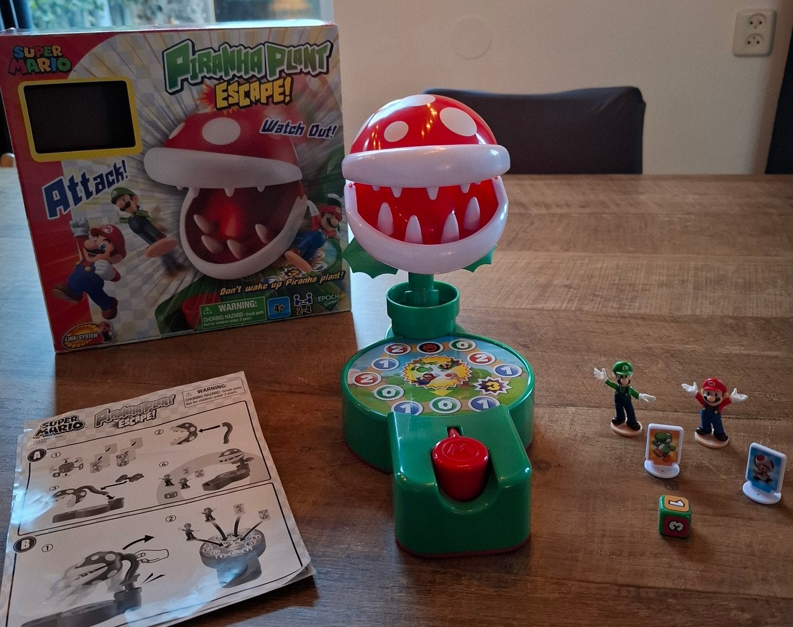 Super Mario Piranha Plant Escape! Bordspel, Een of twee spelers, Ophalen of Verzenden, Zo goed als nieuw, Epoch Games