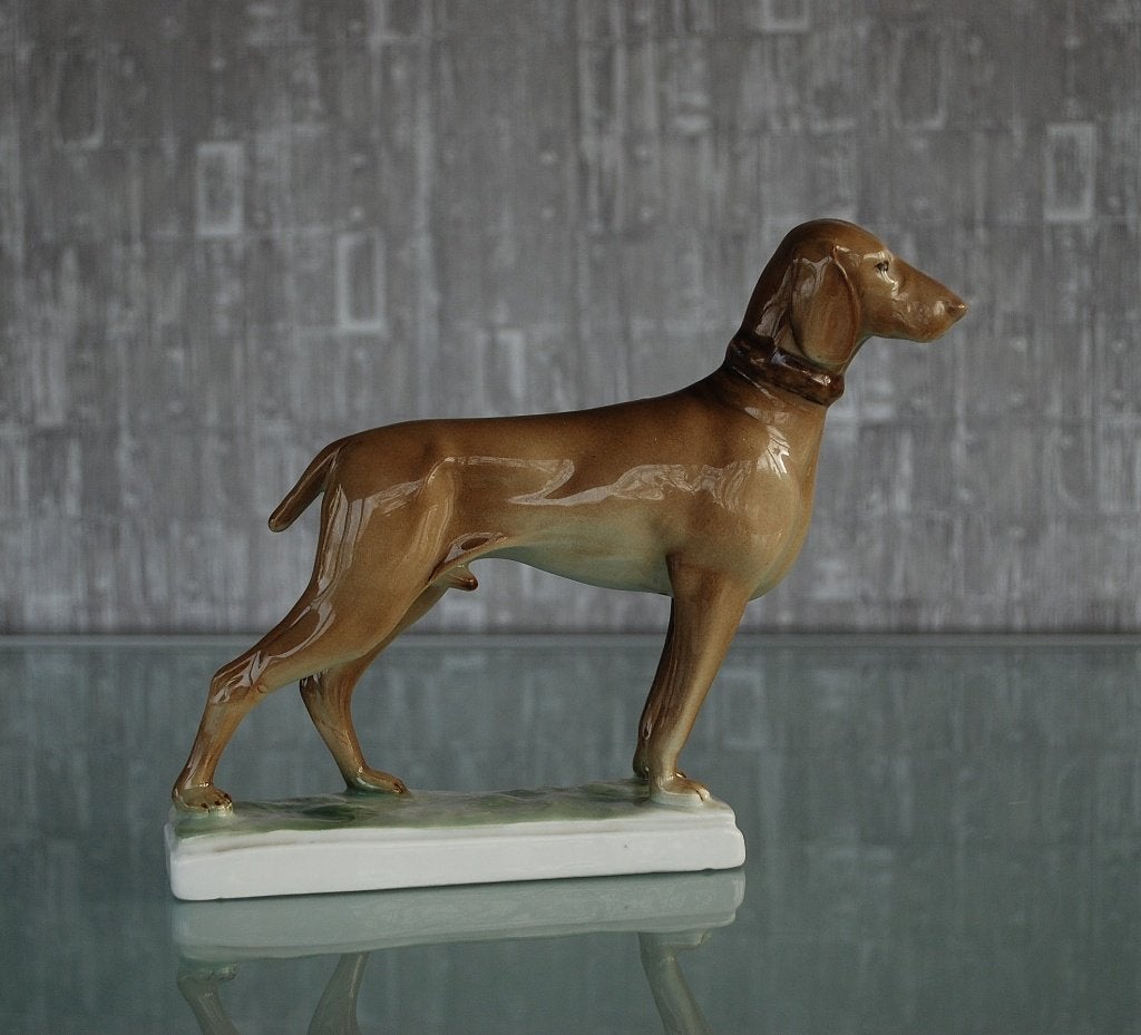 Hond Vizsla. Zsolnay porselein fabriek Kunstenaar Ferenc Őry, Antiek en Kunst, Ophalen of Verzenden