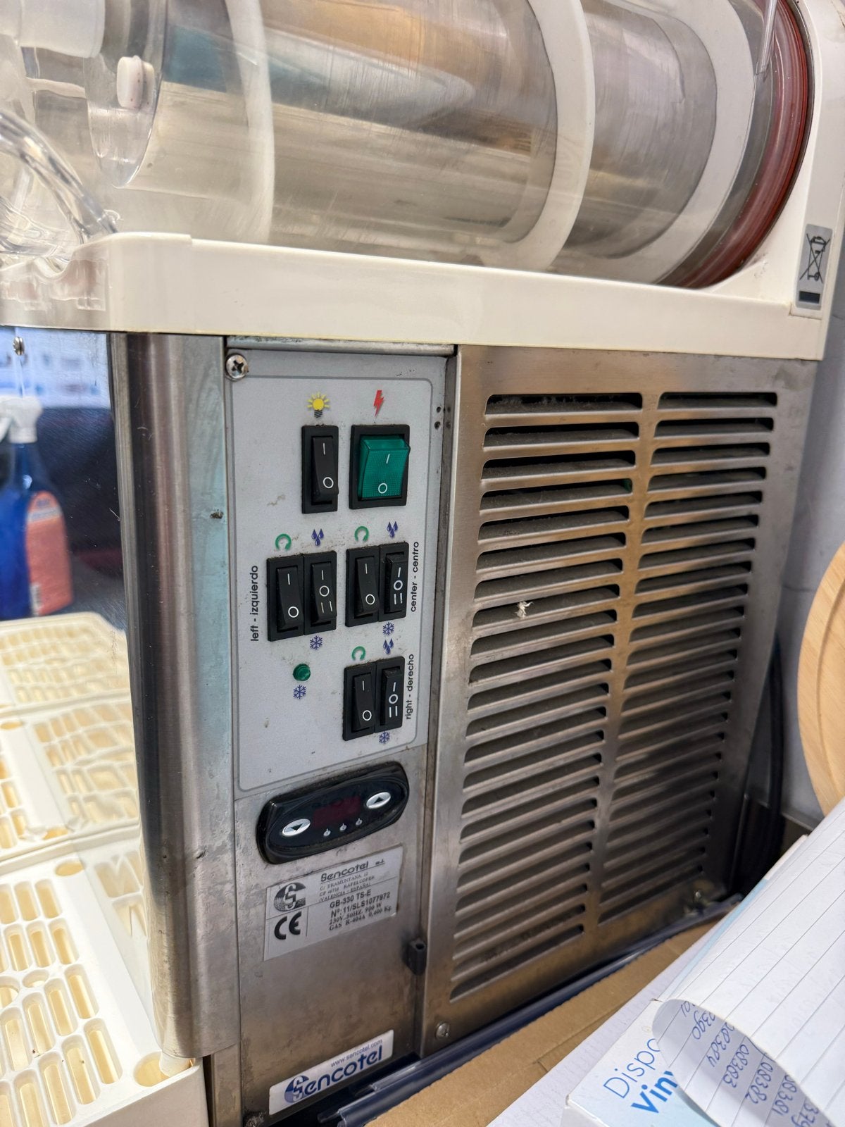 Sencotel Slushmachine met 3 reservoirs, Ophalen, Gebruikt