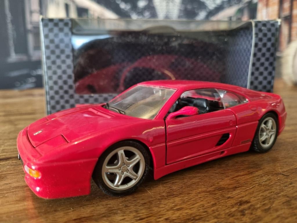 Rode Ferrari F355 Modelauto - 1:24, Hobby en Vrije tijd, Modelauto's | 1:24, Ophalen of Verzenden, Zo goed als nieuw, Overige merken