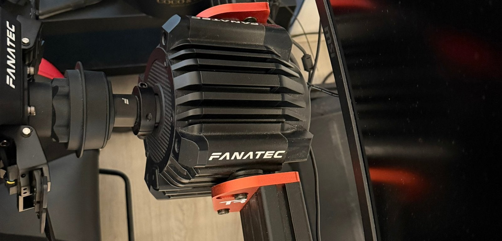 Fanatec Csl DD Pro 8Nm + Limited edition RB wheel, Ophalen, 1 speler, Racen en Vliegen, Zo goed als nieuw