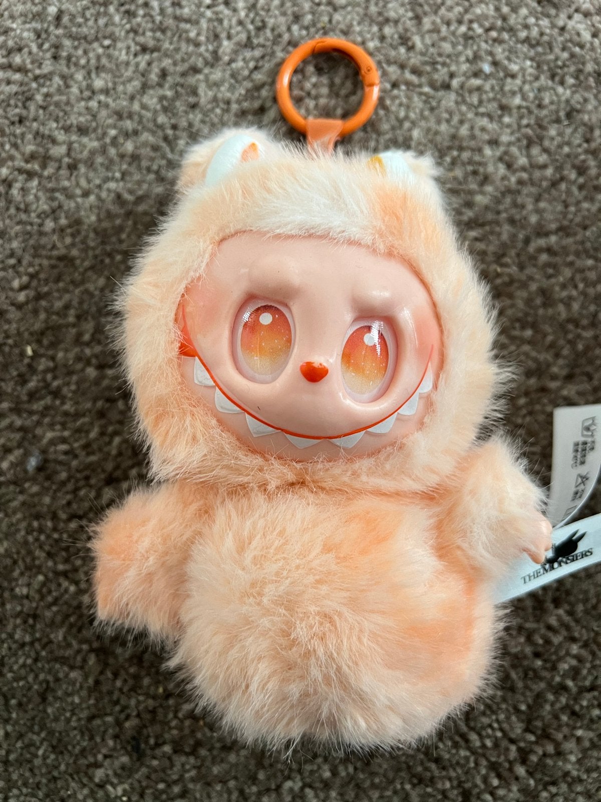 Pop Mart The Monsters Labubu sleutelhanger pluche, Kinderen en Baby's, Oranje, Overige merken, Overige karakters, Overige typen