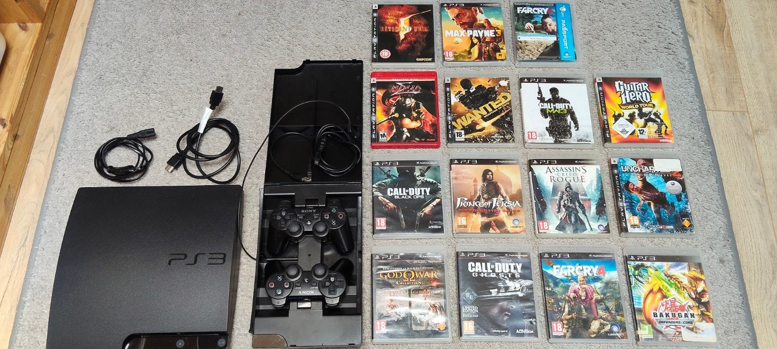 PS3 Slim met 2 controllers en 15 spellen, Ophalen, Gebruikt, Vanaf 18 jaar, Overige genres