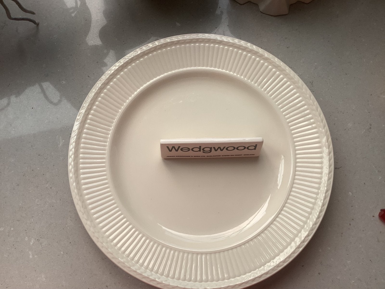 12 z.g.a.n. soepkommen met onderbord van WEDGWOOD EDME, Ophalen of Verzenden, Zo goed als nieuw, Aardewerk, Kom(men)