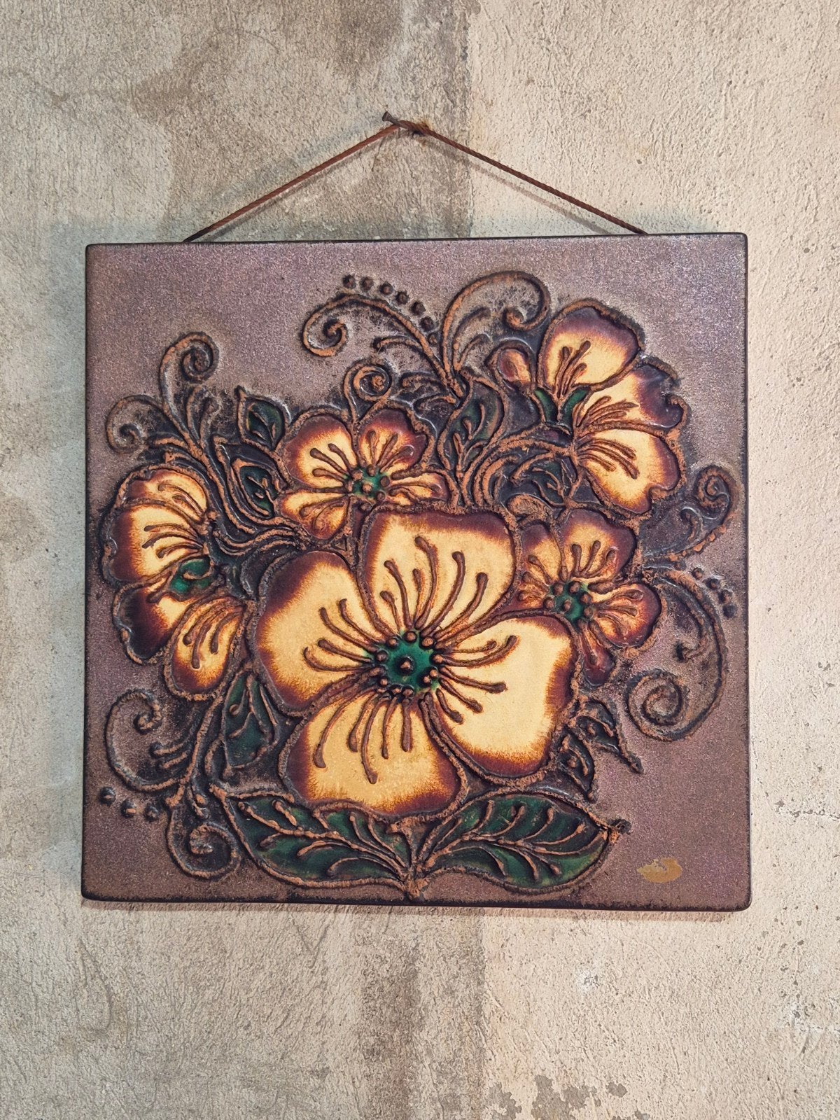 Vintage groot keramische wandtegel met bloemmotief, Ophalen of Verzenden