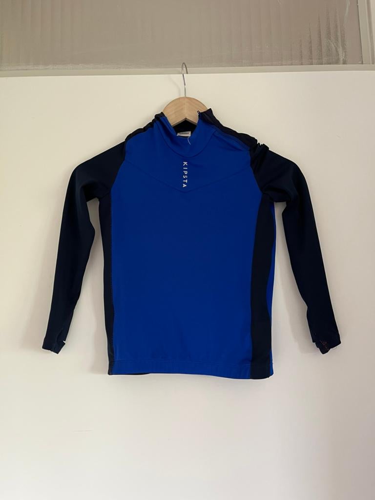 Blauwe voetbaltrainingstrui / trainingsvest, maat 116 Kipsta, Ophalen of Verzenden, Zo goed als nieuw, Jongen, Sport- of Zwemkleding