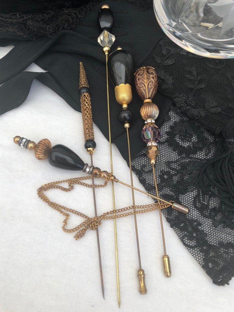 5 Vintage hoedenspelden stekers decoratie, Antiek en Kunst, Curiosa en Brocante, Ophalen of Verzenden
