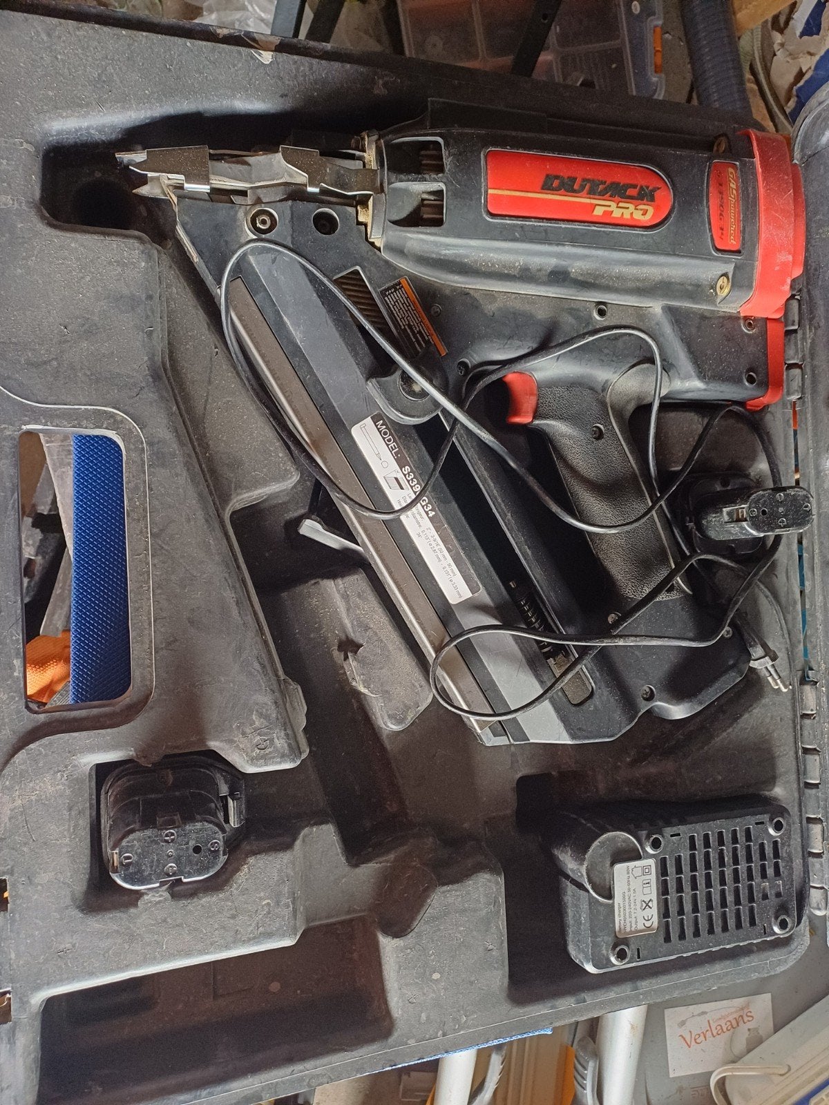 Dutack Pro Tacker met Accu, Lader en Nagels, Ophalen of Verzenden, Gebruikt, Tacker/nietmachine, Overige merken