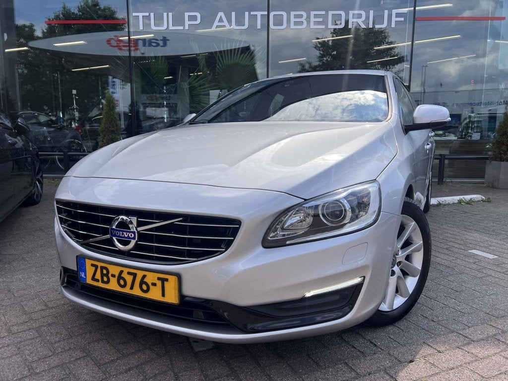 Volvo S60 1.5 T2 Polar+ Dynamic Airco Cruise Dak Leder NAP, Auto's, Volvo, 4 cilinders, S60, 122 pk, 1455 kg