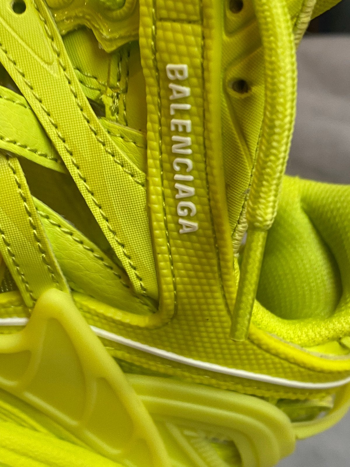 Balenciaga Track 2 sneakers - Neon geel - Maat 38, Ophalen of Verzenden, Zo goed als nieuw, Geel, Sneakers of Gympen