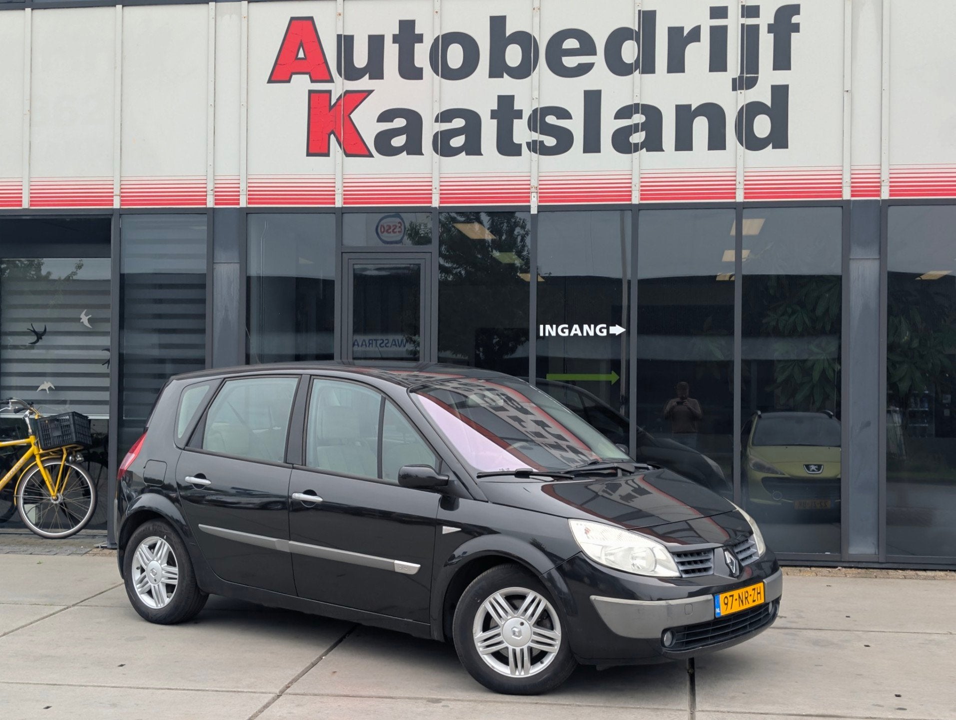 Renault Scénic 2.0-16V Expression Luxe - Automaat - Trekhaa, Auto's, Renault, 1998 cc, 135 pk, Beige, 4 cilinders