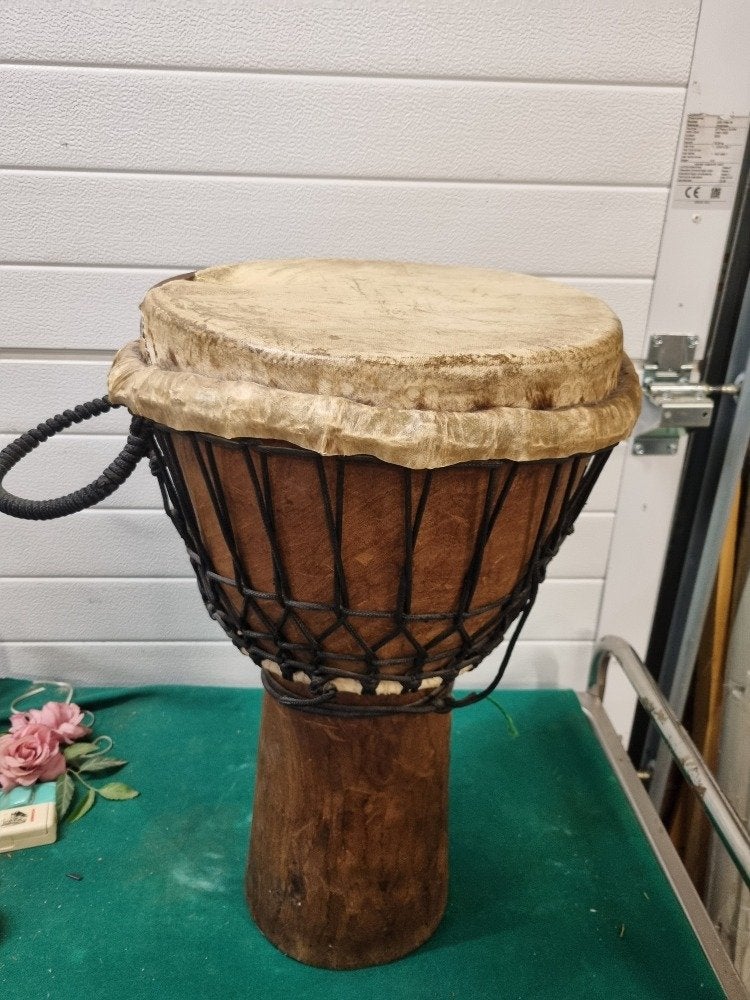 djembe afrikaans met geitenvel, Ophalen of Verzenden, 'T Olde Gre-j, Info@toldegrej.nl, Endepoelstraat 20f Didam