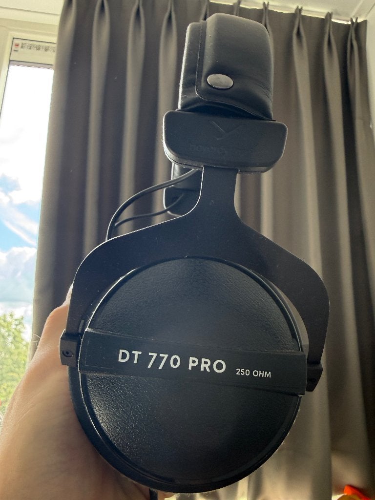 Beyerdynamic DT 770 pro 250 ohm, Audio, Tv en Foto, Koptelefoons, Zo goed als nieuw, Zwart, Studio / DJ, Ophalen