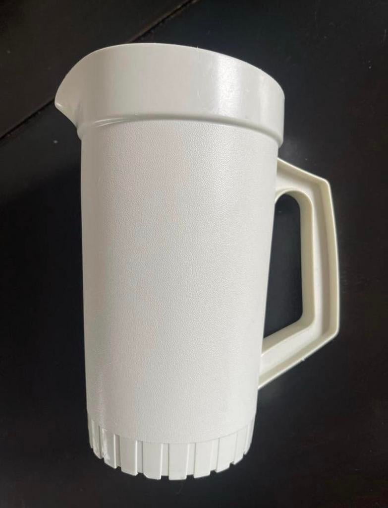 Vintage Retro Tupperware Schenkkan/Sapkan Jaren '70 Beige, Ophalen, Gebruikt, Crème, Beker of Kan