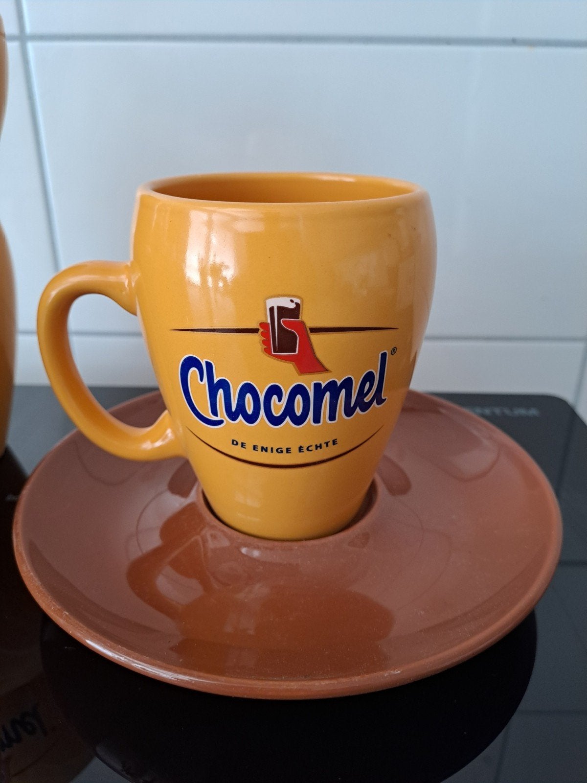 chocomel kop en schotel, Overige merken, Verzenden, Zo goed als nieuw, Overige stijlen