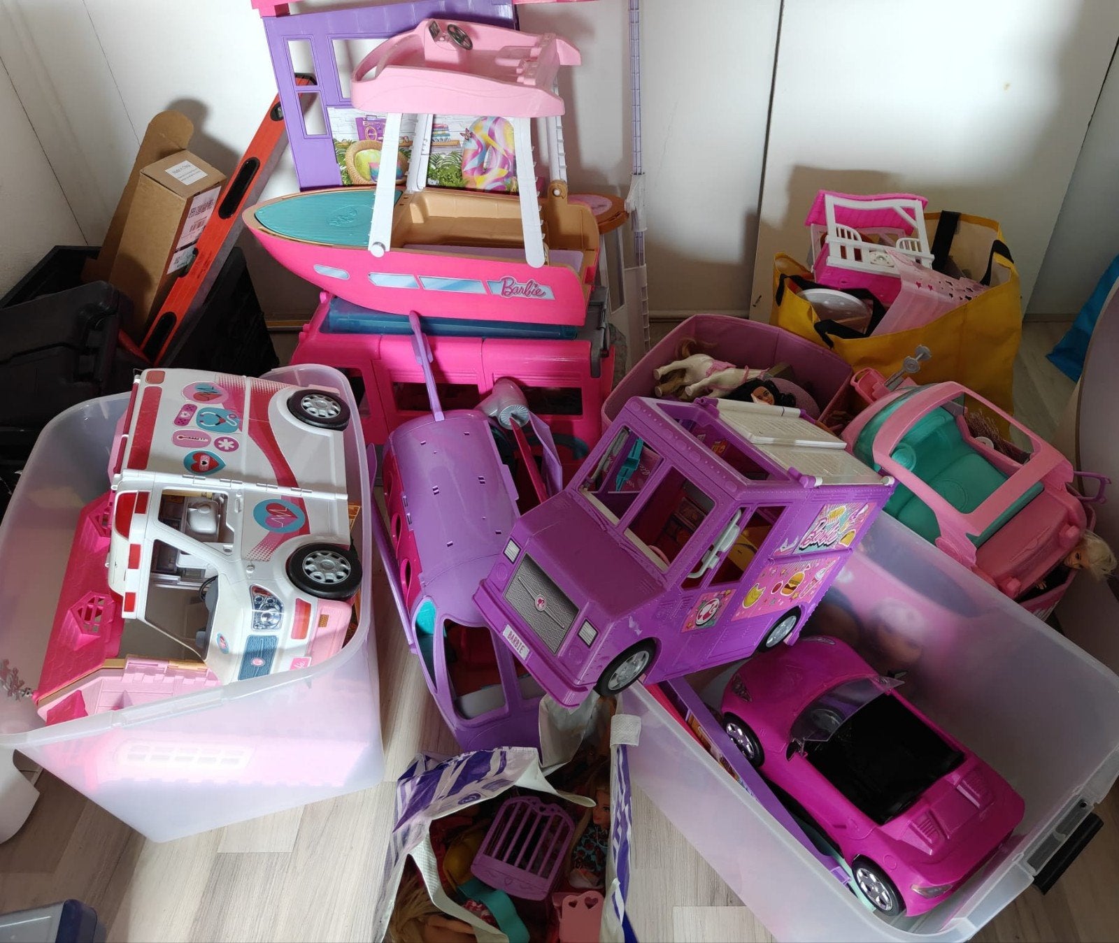 hele partij echte barbie poppen en toebehoren., Ophalen, Zo goed als nieuw, Barbie