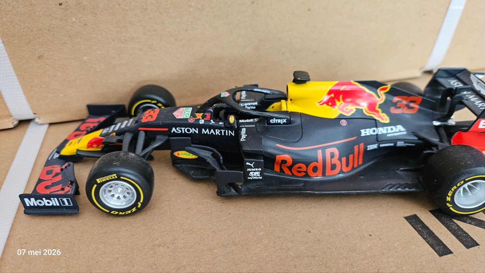 Red Bull F1 Max Verstappen Raceauto Model 23 cm, Ophalen of Verzenden, Zo goed als nieuw, Auto, Overige merken