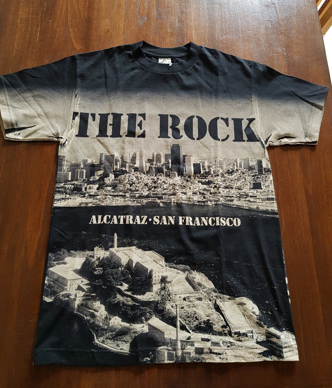 Vintage 'The Rock' Alcatraz San Francisco T-shirt, Onbekend, Maat 48/50 (M), Zwart, Nieuw