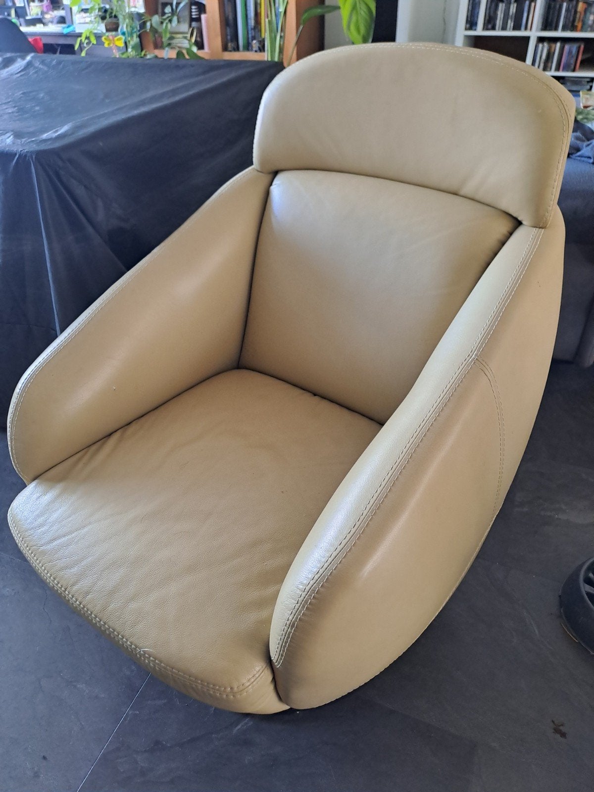 Leren fauteuil - Beige draaistoel, Huis en Inrichting, Ophalen, Gebruikt, 75 tot 100 cm, Modern