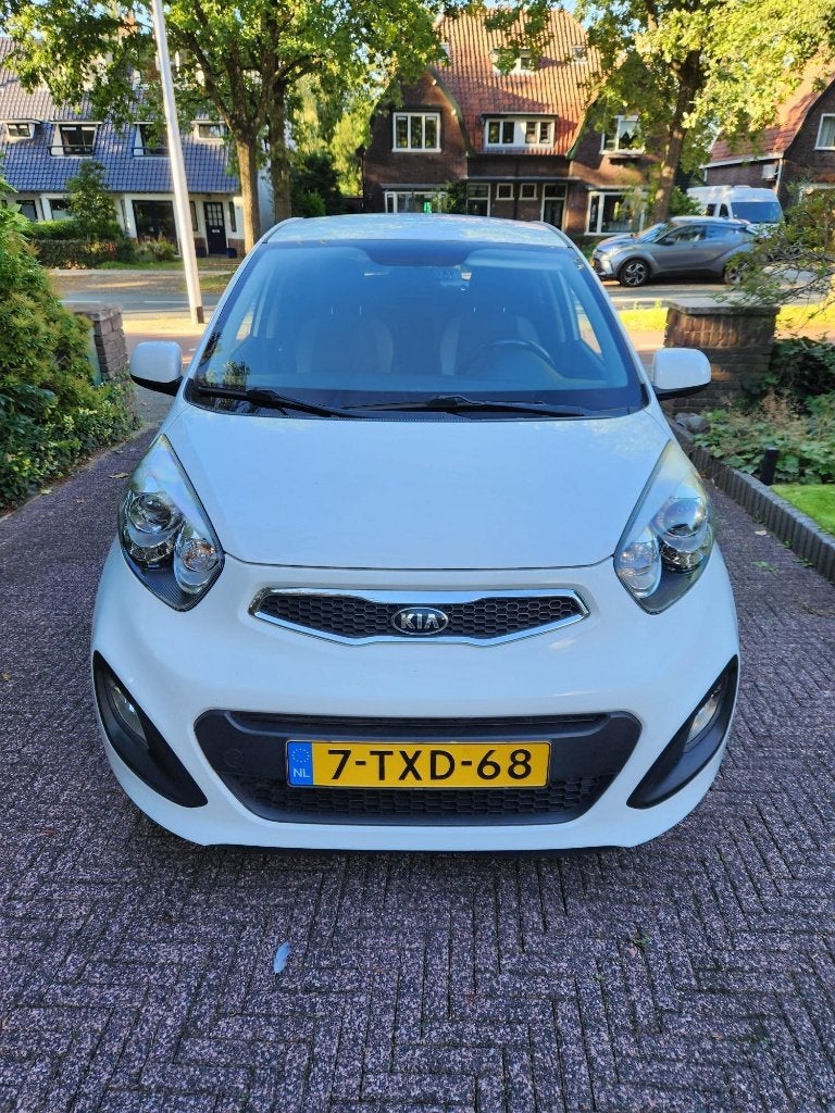 Kia Picanto 1.0 5-DRS 2014 Wit,world cup ed.incl set winterb
