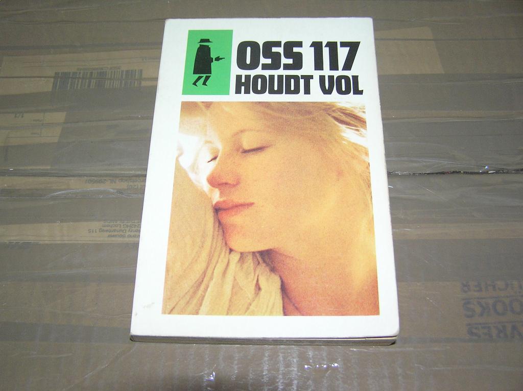O.S.S. 117 Houdt Vol - Jean Bruce, Ophalen of Verzenden, Zo goed als nieuw, Jean Bruce
