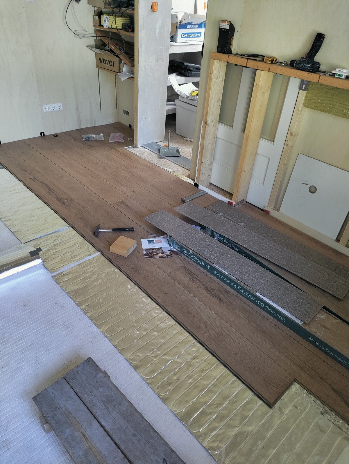 Gratis circa 20m2 Krono laminaat Gondola oak., Doe-het-zelf en Verbouw, Vloerdelen en Plavuizen, Ophalen, 50 tot 150 cm, Zo goed als nieuw