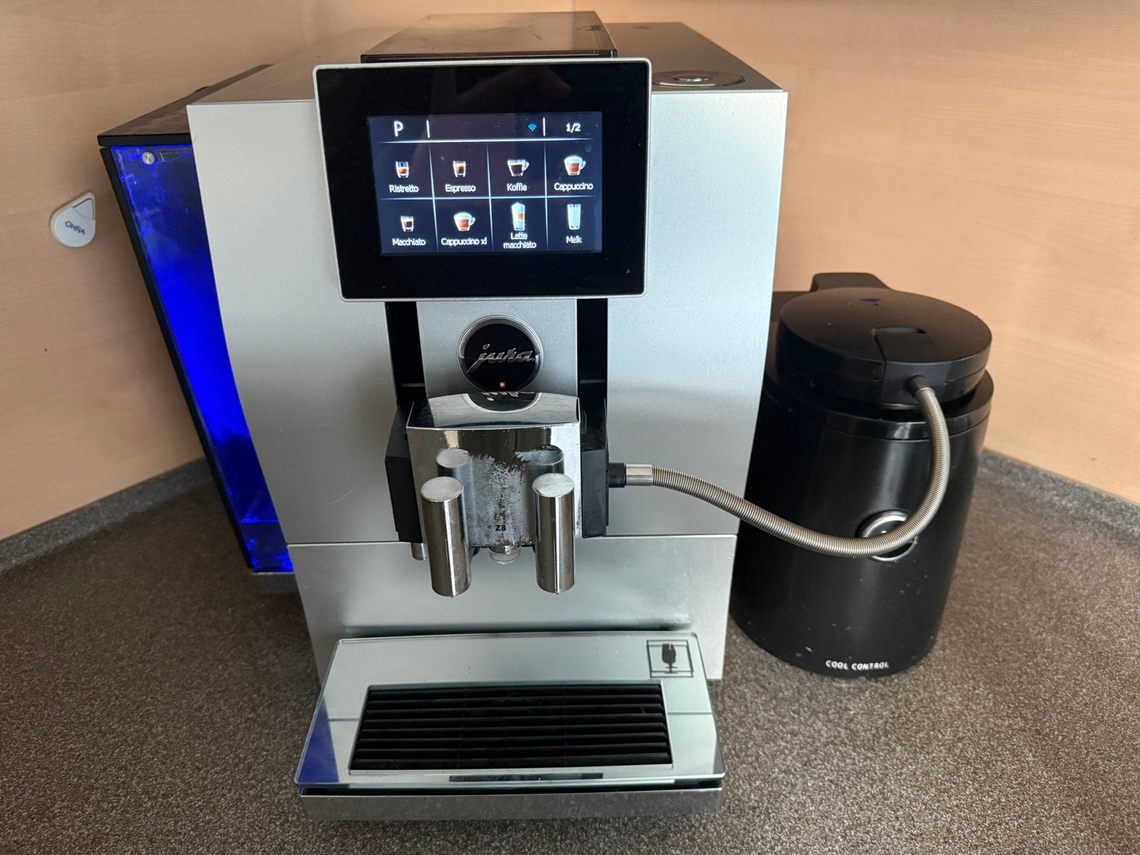 Jura Z8 Koffiemachine - Goed onderhouden, Gebruikt, 10 kopjes of meer, Koffiemachine, Koffiebonen