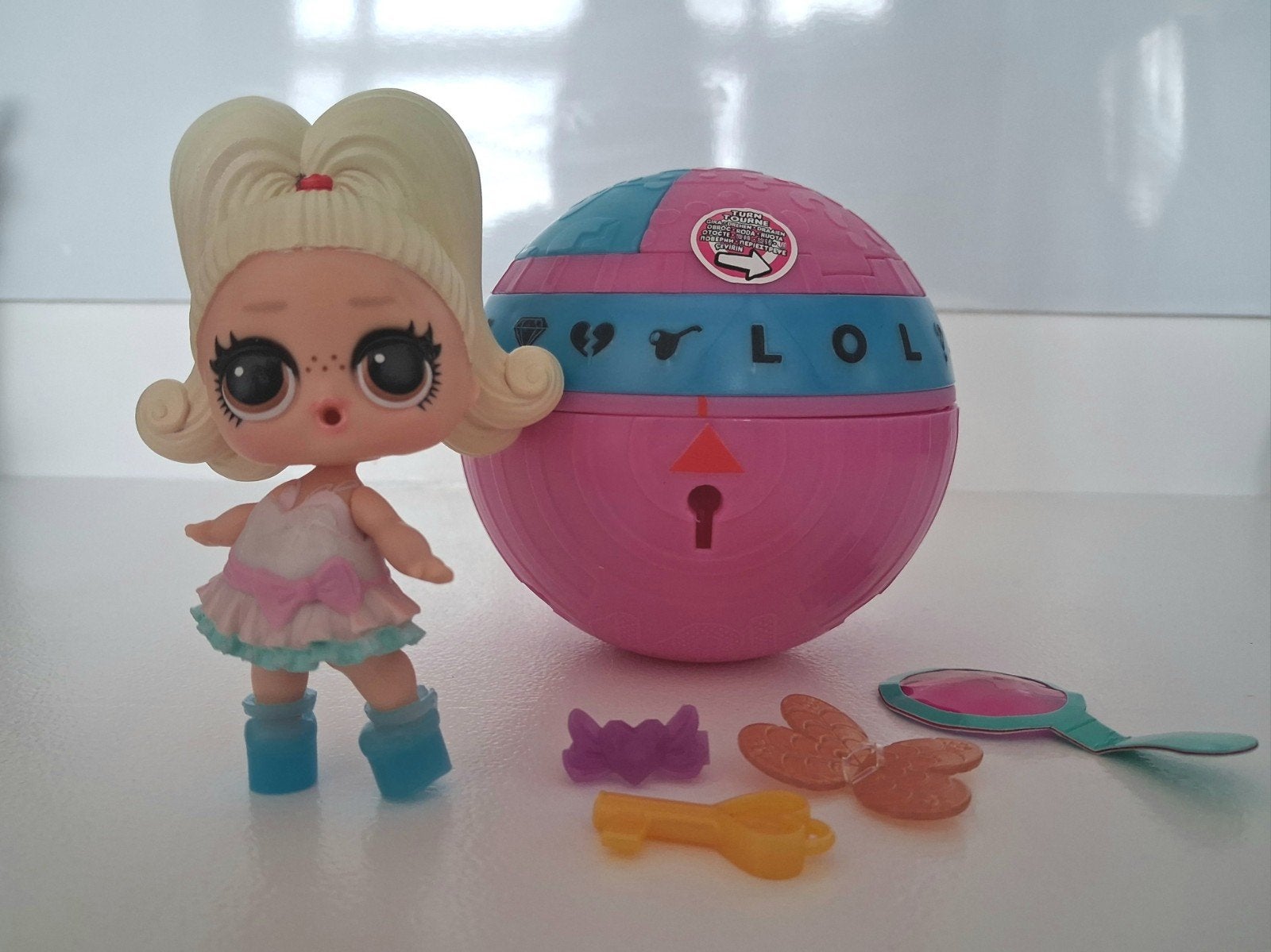 L.O.L. Surprise! Pop met accessoires en verrassingsbal, Ophalen of Verzenden, Zo goed als nieuw