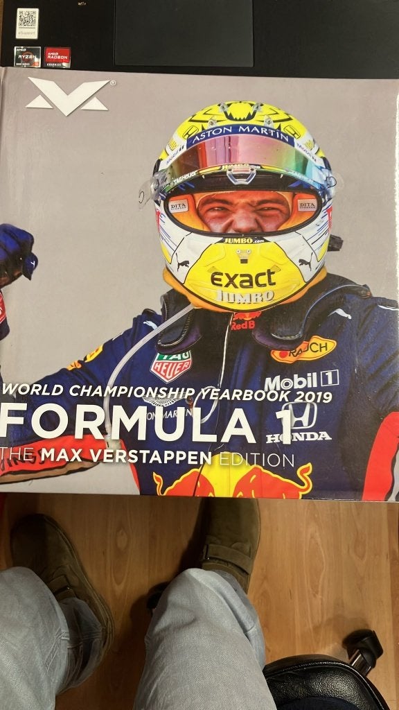 World Championship Yearbook 2019 - Max Verstappen Editie, Onbekend, Ophalen of Verzenden, Zo goed als nieuw, Overige sporten