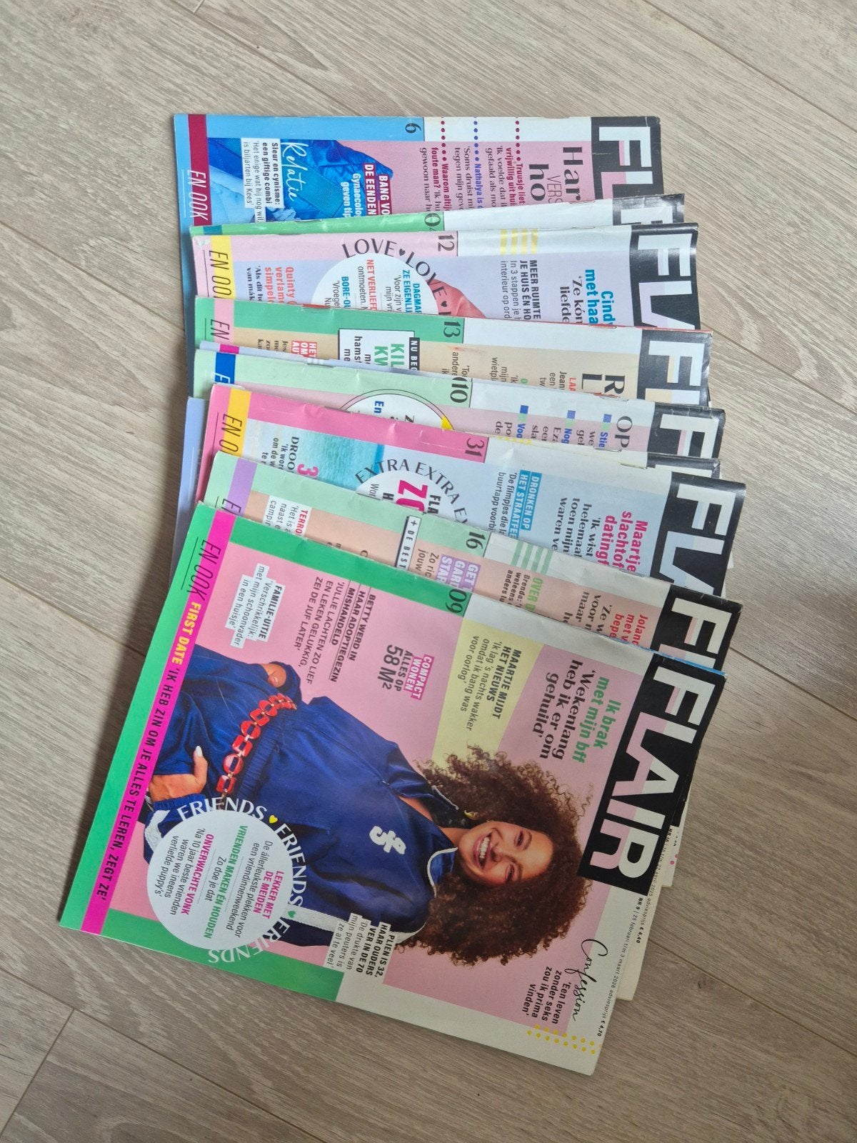 Flair tijdschriften - diverse edities, Boeken, Ophalen of Verzenden, Gelezen, Damesbladen