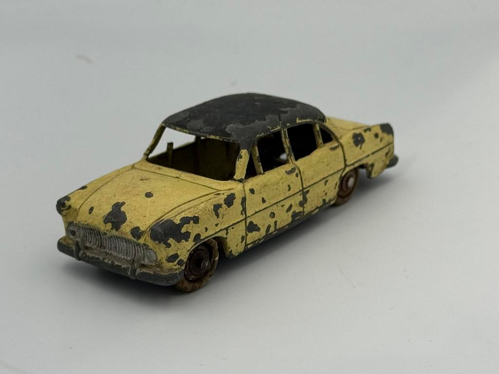Dinky Toys Simca Versailles geel/zwart, Ophalen of Verzenden, Zo goed als nieuw, Auto, Dinky Toys