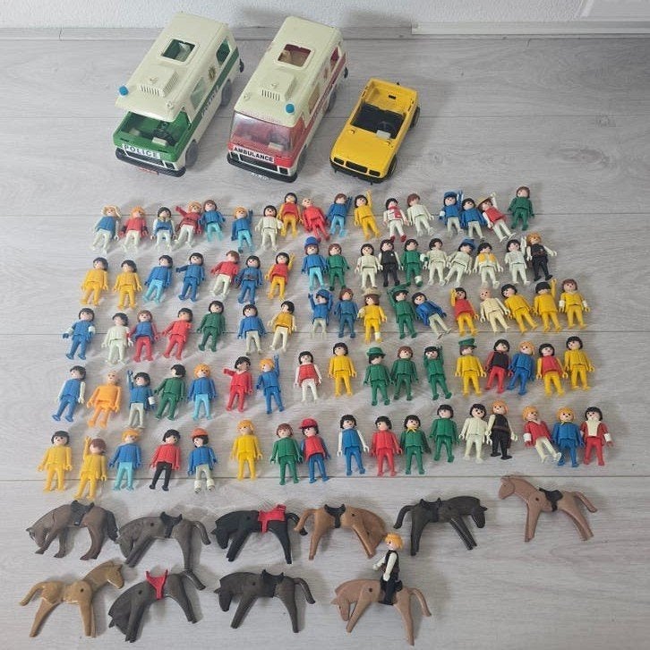 Grote partij retro Playmobil poppetjes en voertuigen, Gebruikt, Losse onderdelen, Ophalen of Verzenden, Figuren