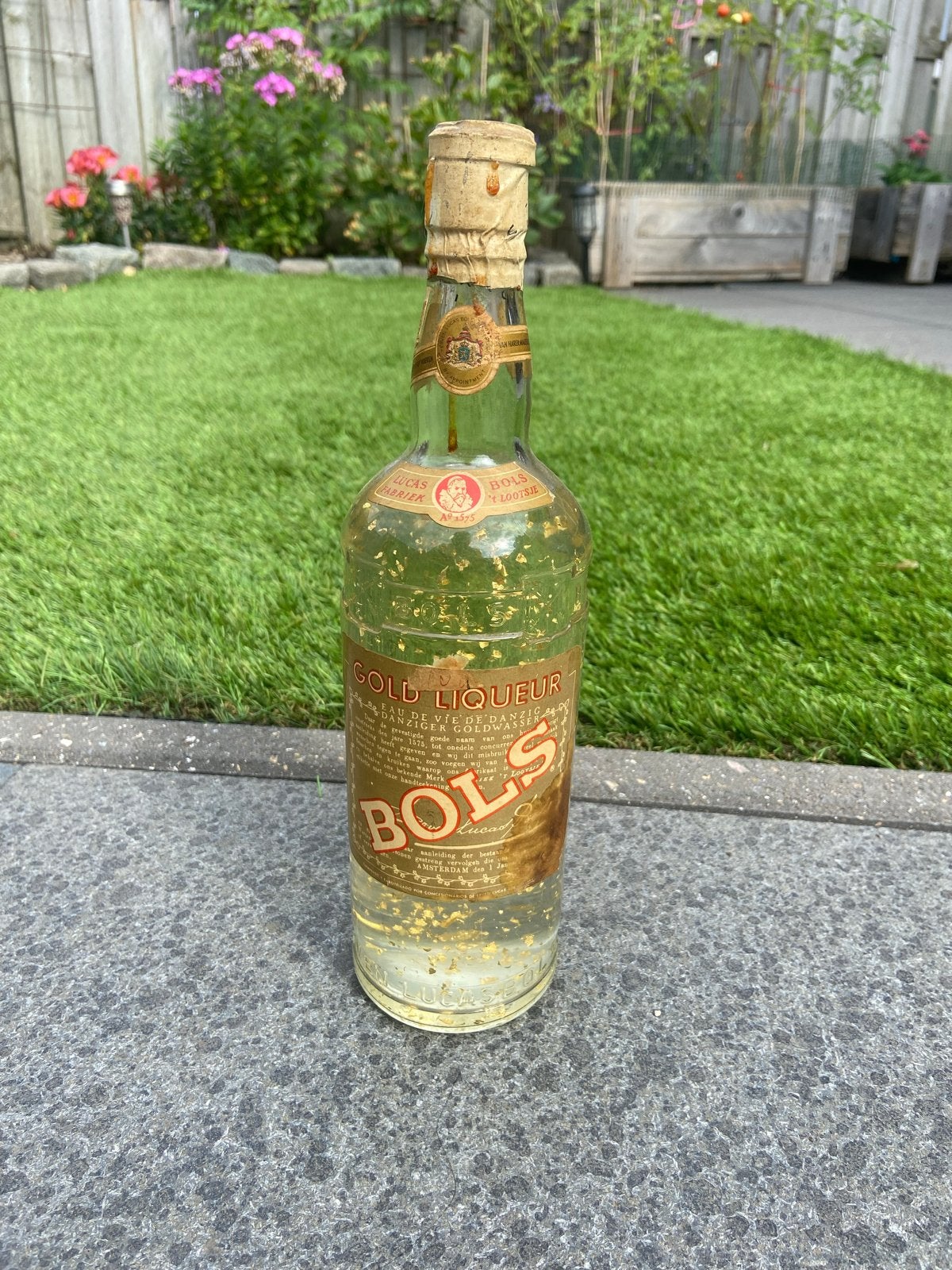 Vintage Bols Gold Liqueur fles met goudvlokken, Ophalen, Gebruikt