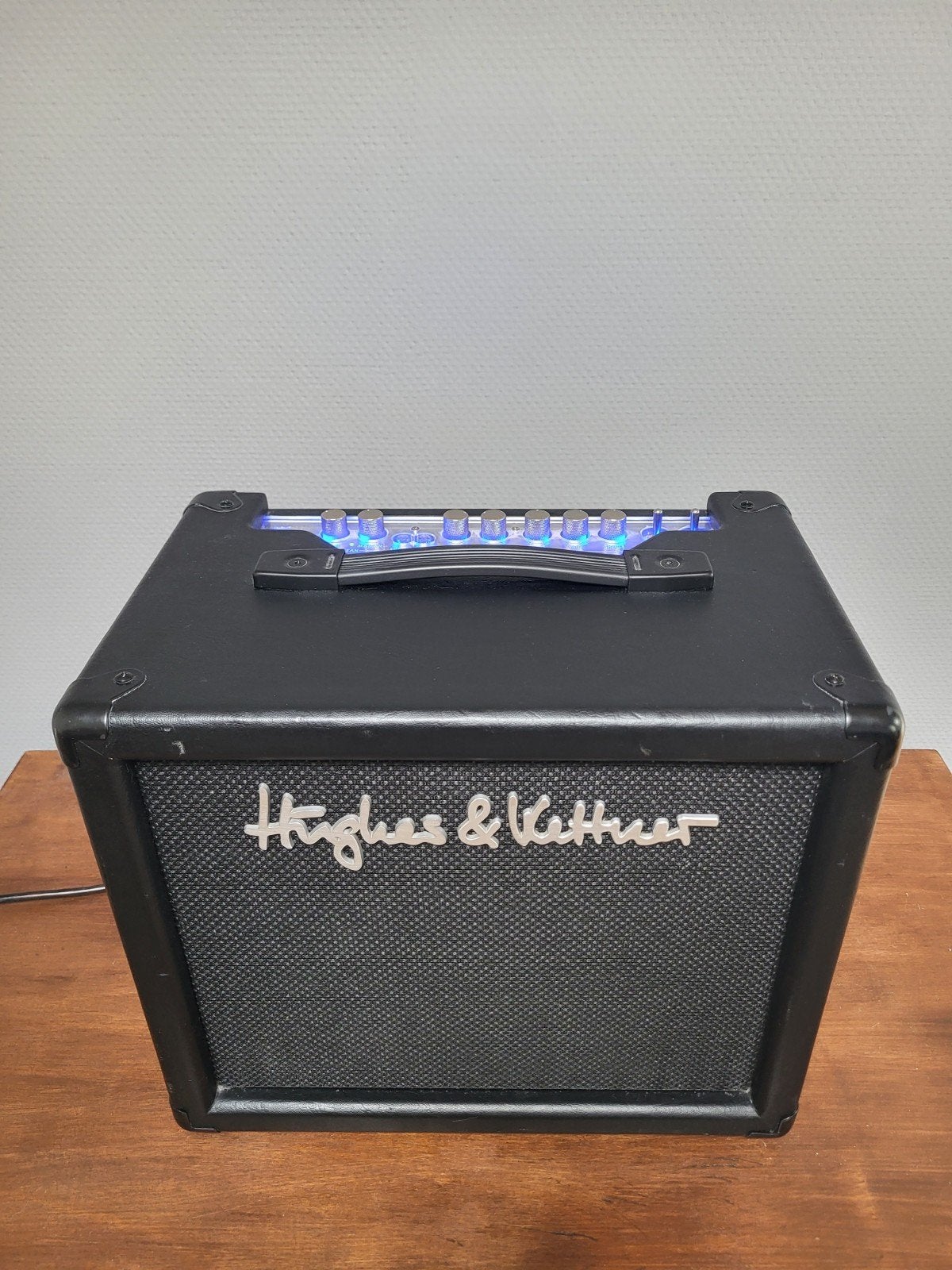 Hughes & Kettner TubeMeister 18 Gitaarversterker, Muziek en Instrumenten, Ophalen of Verzenden, Zo goed als nieuw, Gitaar, Minder dan 50 watt