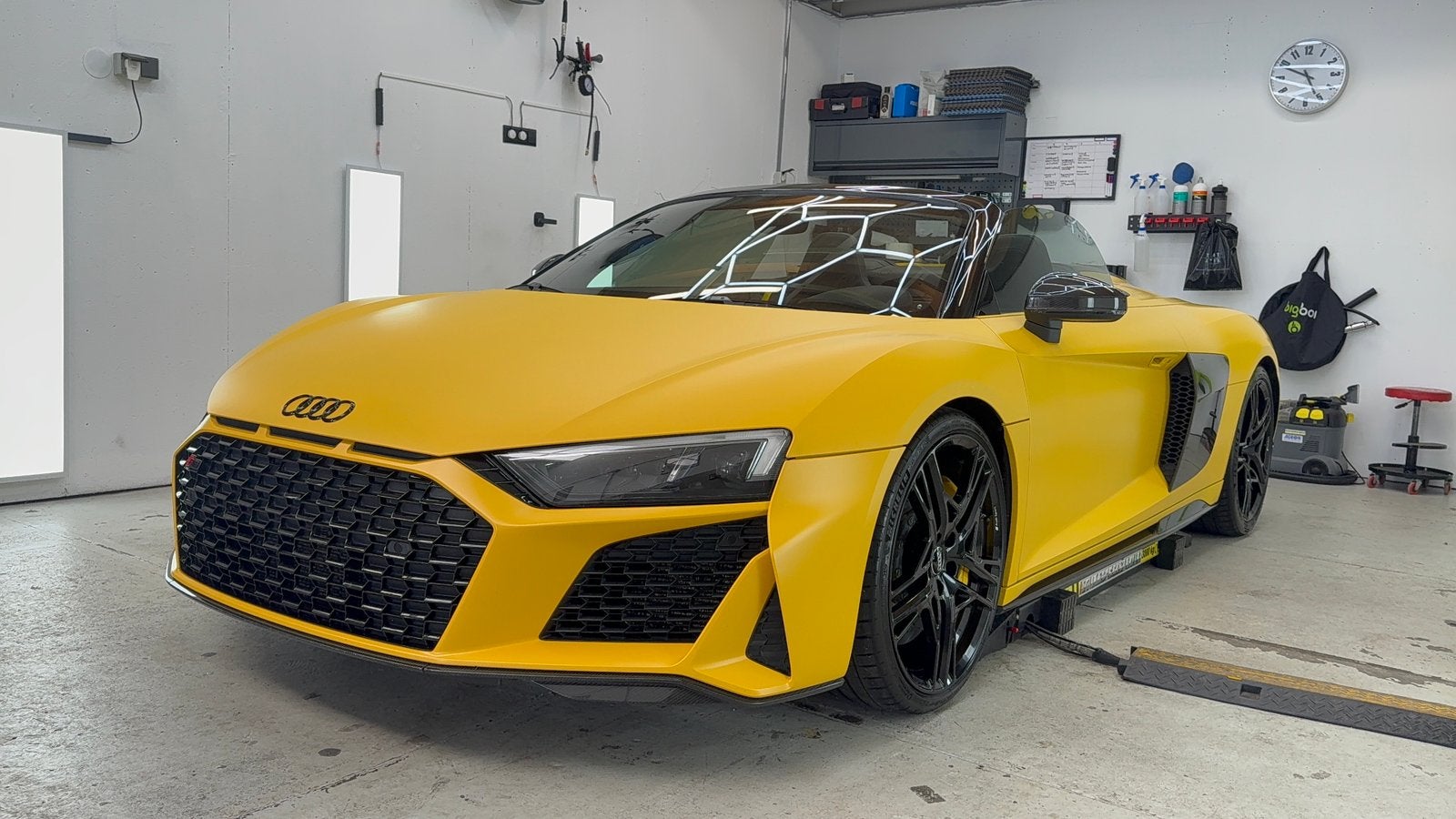 Cardetailing Harmelen/Keramische coating/Interieur-exterieur, Geurverwijdering