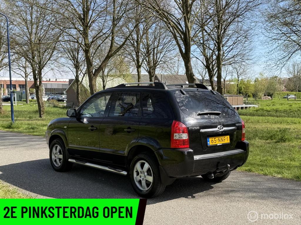 Hyundai Tucson 2.0i Active*LEDER*STOELVERWARMING*TREKHAAK, Auto's, Hyundai, Gebruikt, 4 cilinders, Stoelverwarming, Zwart