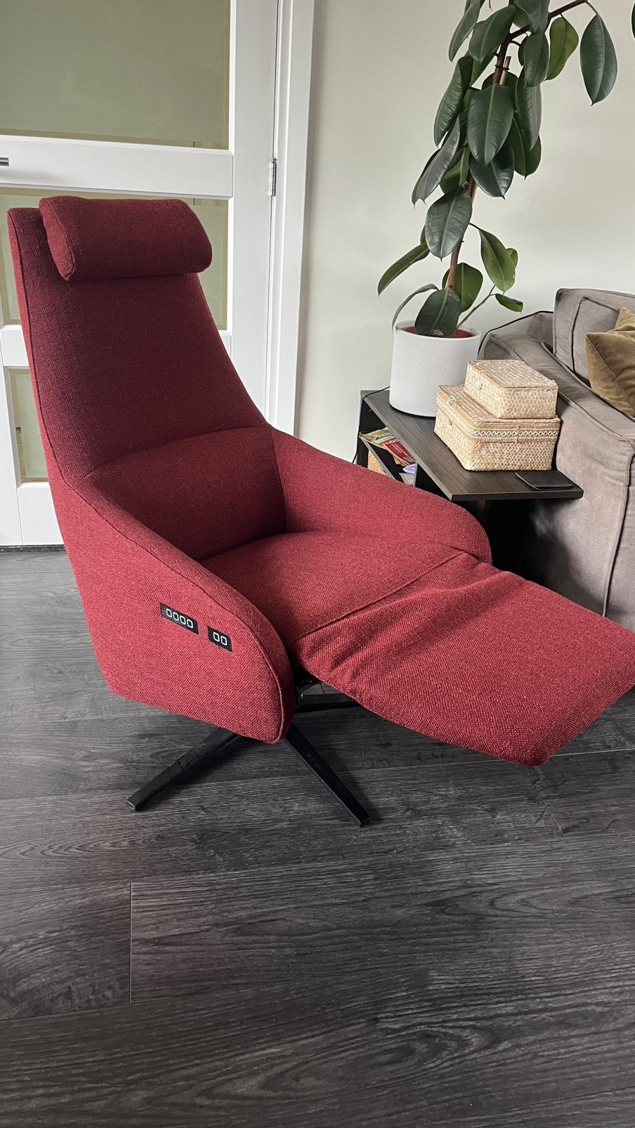 Prominent Elektrische Relaxfauteuil A-100 Rood Stof L, Ophalen, Minder dan 75 cm, Zo goed als nieuw, Stof