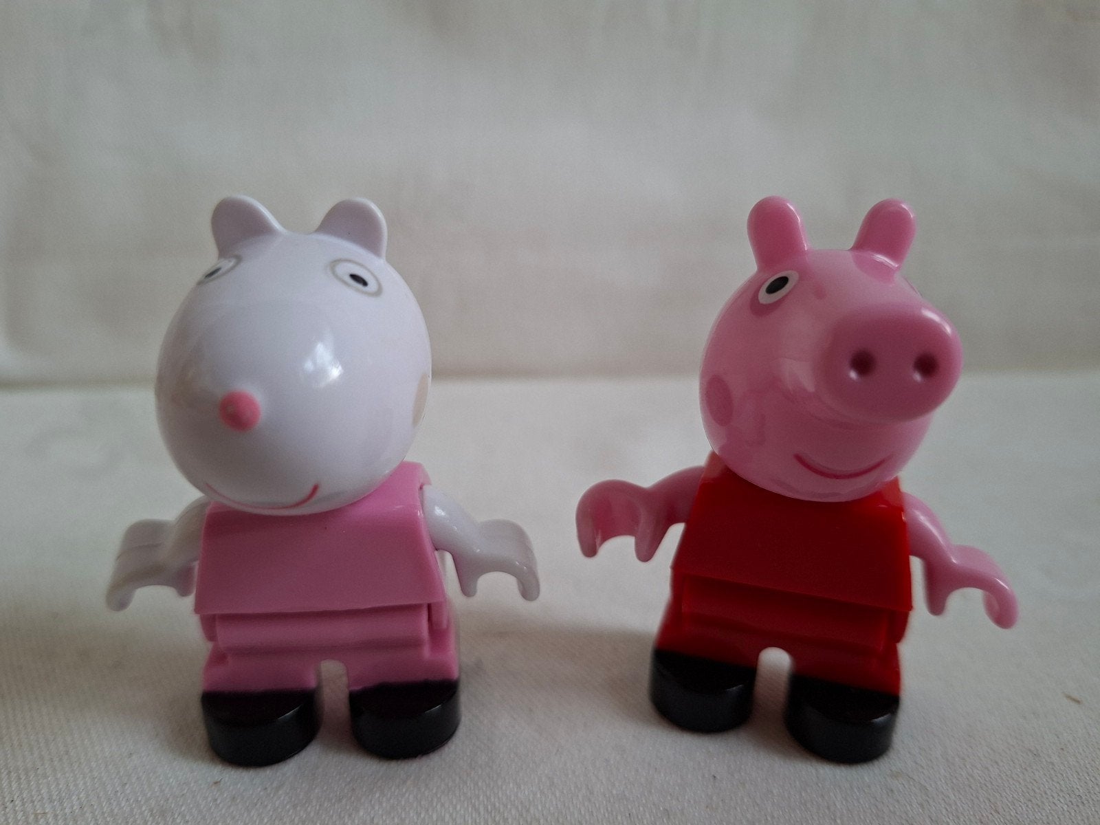 PlayBIG Bloxx Peppa Pig ; Peppa & Suzy, Ophalen of Verzenden, Zo goed als nieuw