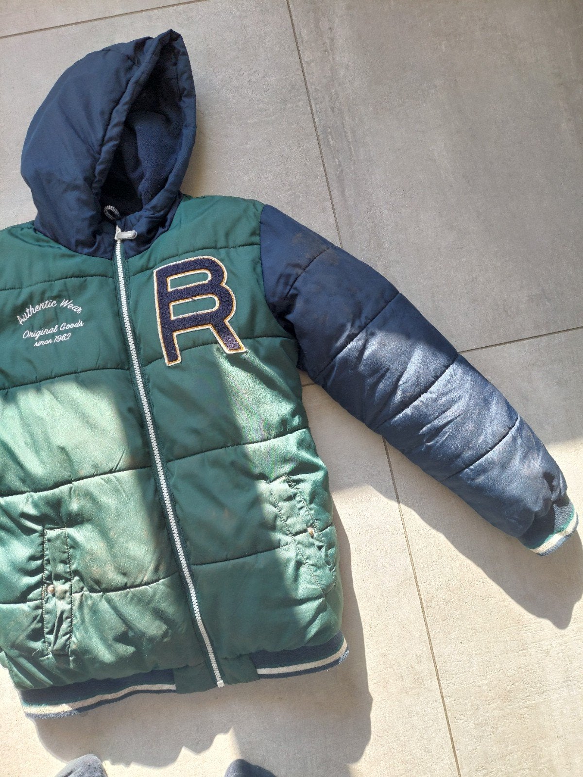 Stoere jongens winterjas - Groen/Blauw met capuchon, Kinderen en Baby's, Kinderkleding | Maat 164, Ophalen of Verzenden, Gebruikt